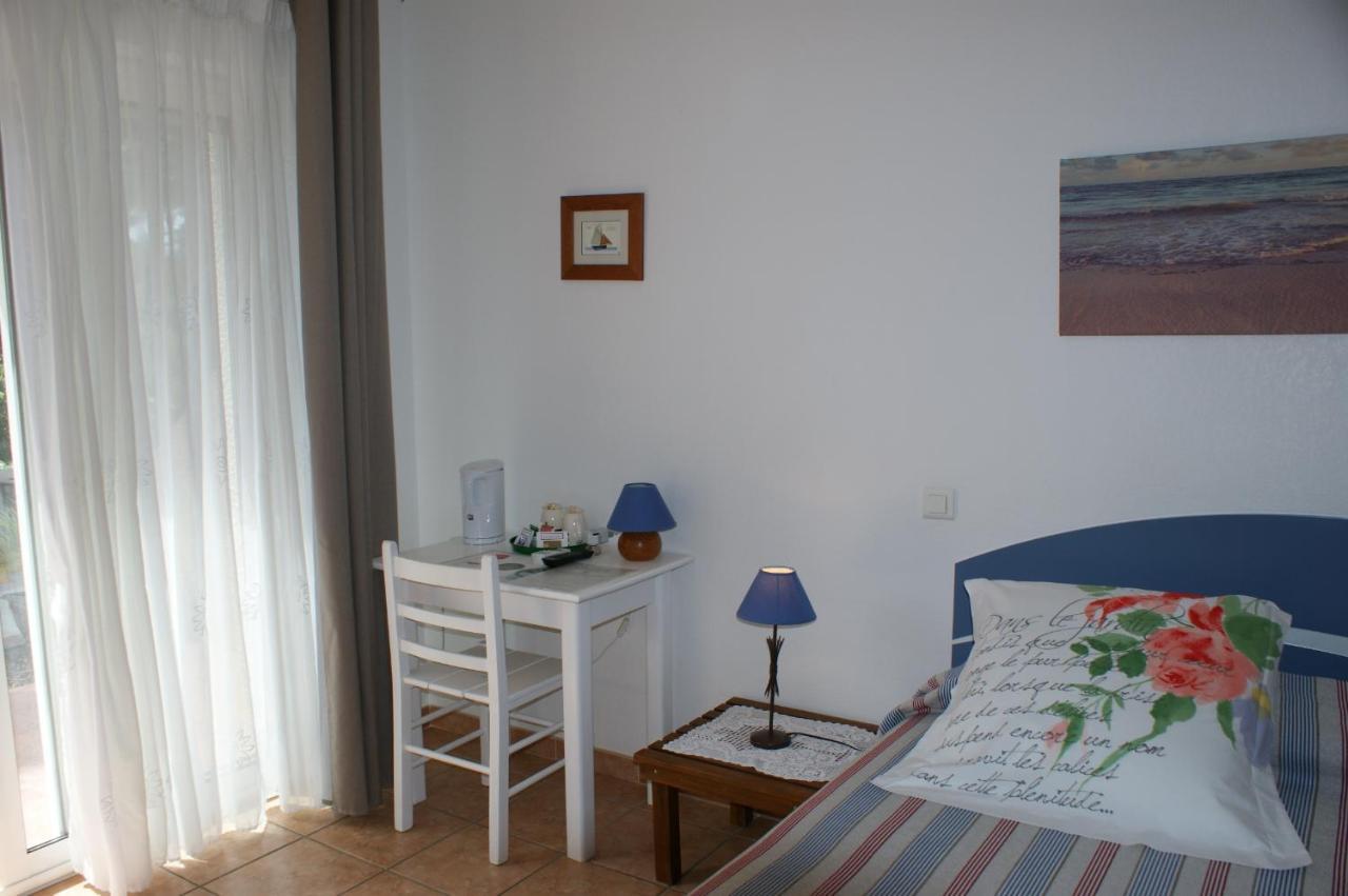 Chambres D'Hotes La Gardie Vias Bagian luar foto